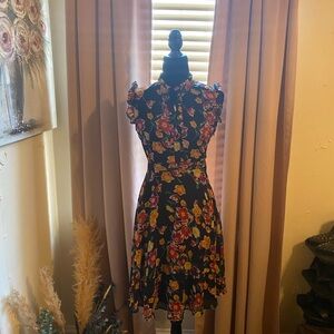 Lulus women’s size small ruffle sleeve floral pattern a-line midi dress